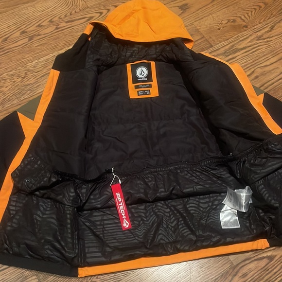 Volcom Snow Jacket - Picture 5 of 7